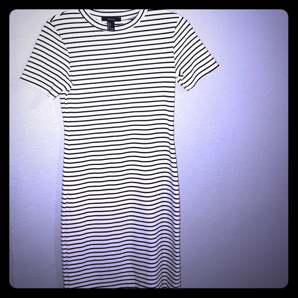 black & white dress only in one size
